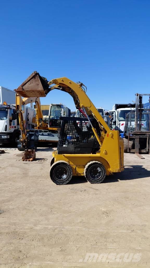CAT 216 B Mini incarcatoare