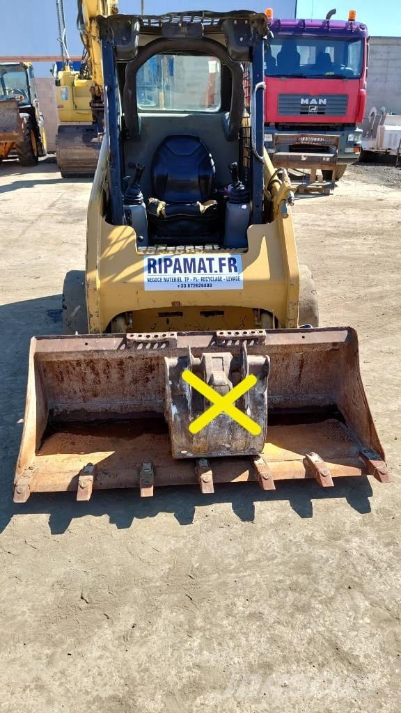 CAT 216 B Mini incarcatoare