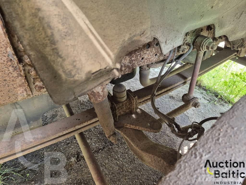 Iveco ML80E17 Camioane platforma/prelata