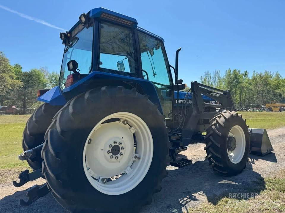 New Holland 8340 Tractoare