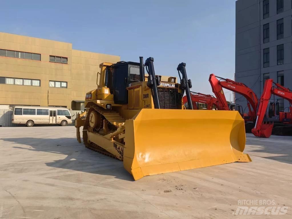 CAT D8R Buldozere pe senile