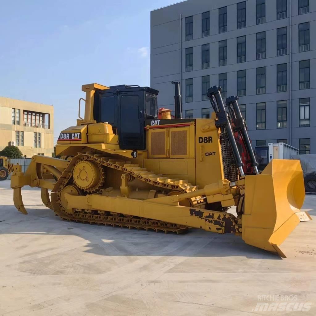 CAT D8R Buldozere pe senile
