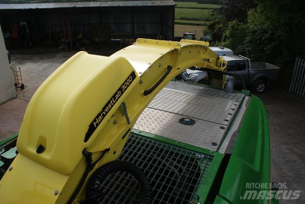 John Deere 8400 T Forajere cu autopropulsare