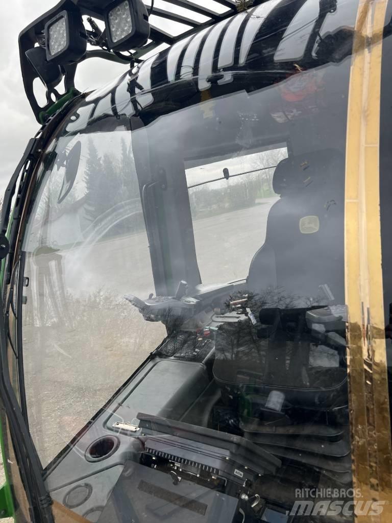 John Deere 1170 E Combine forestiere