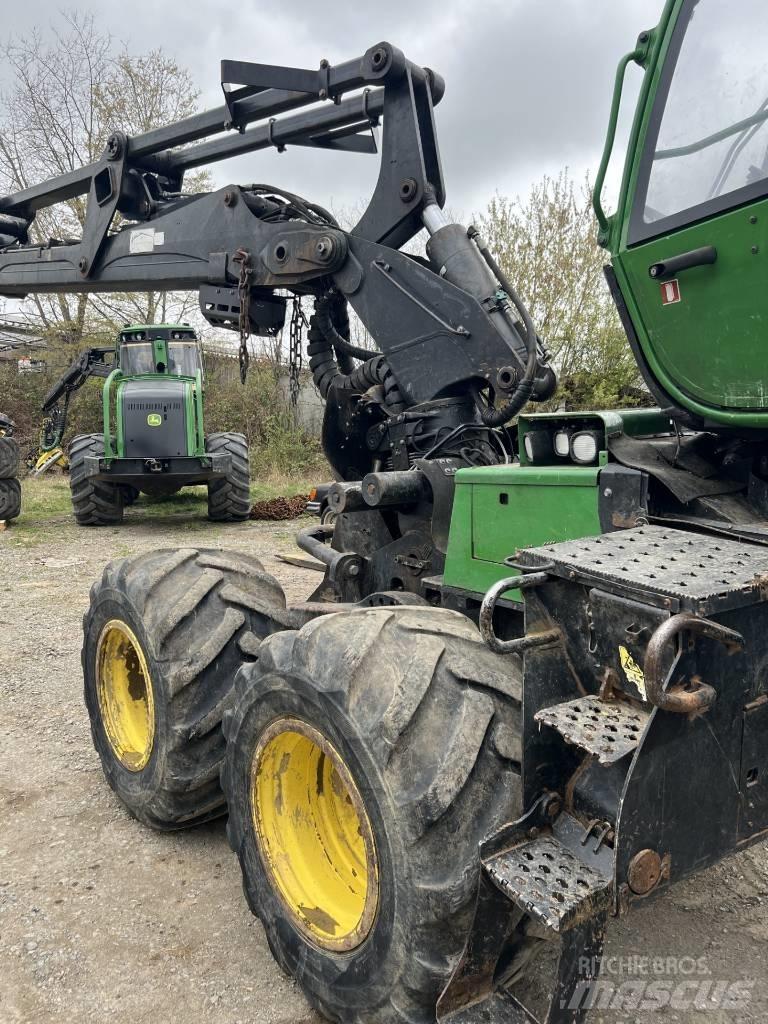 John Deere 1170 E Combine forestiere
