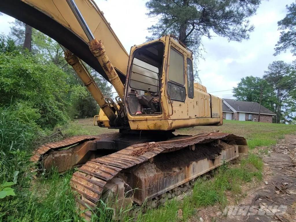 John Deere 992D Excavatoare pe șenile
