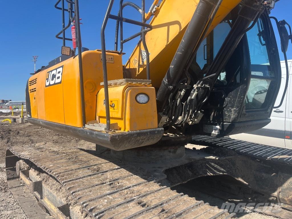 JCB JS 220 LC Excavatoare pe șenile
