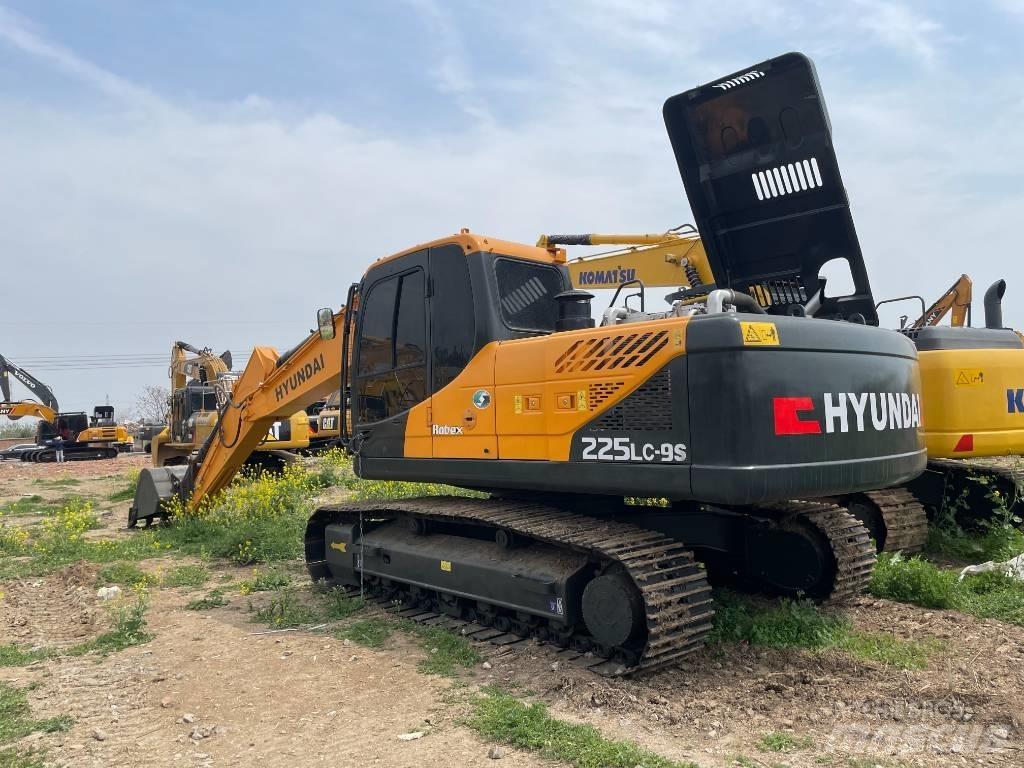 Hyundai 220LC-9S Excavatoare pe șenile
