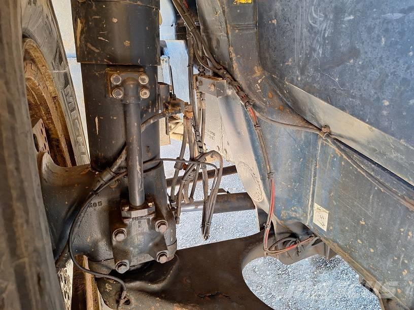 Komatsu HD605-7EO Camioane cu basculante rigide