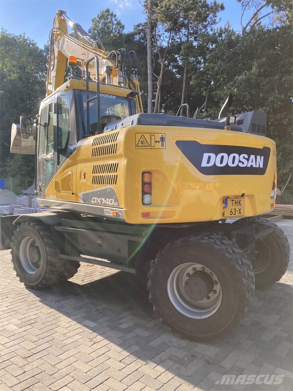 Doosan DX140W-5 Excavatoare cu roti