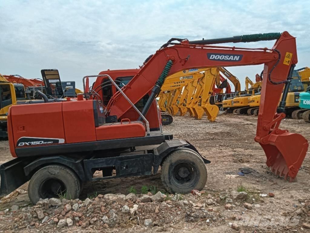 Doosan DH 150 W-7 Excavatoare pe șenile
