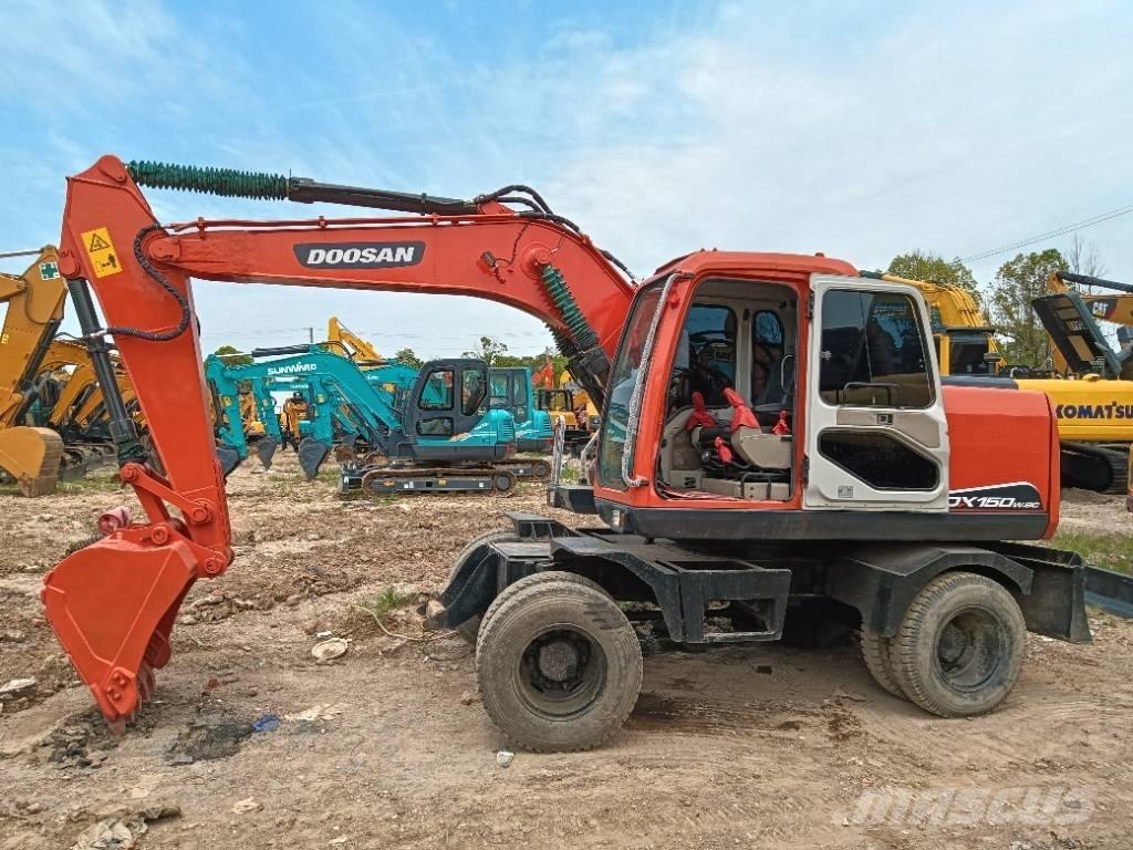 Doosan DH 150 W-7 Excavatoare pe șenile
