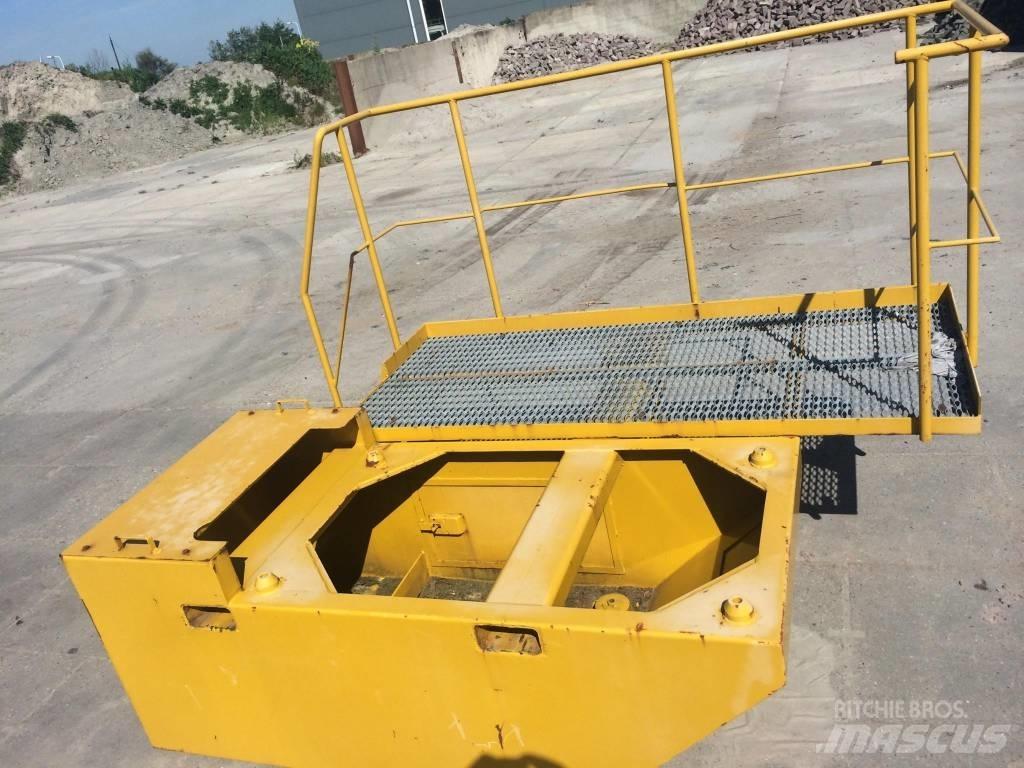 Hitachi EX455 Cabine si interior