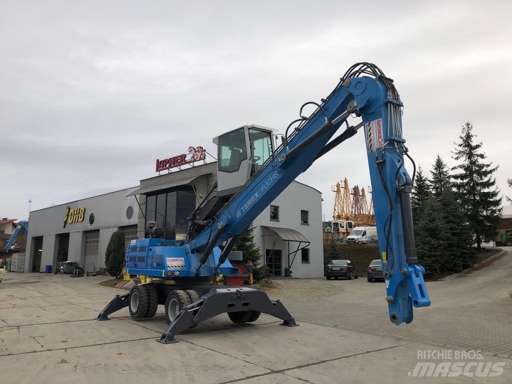 Fuchs MHL 331 Paleta de manipulare