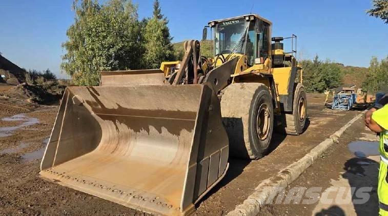 Volvo L 220 F Incarcator pe pneuri