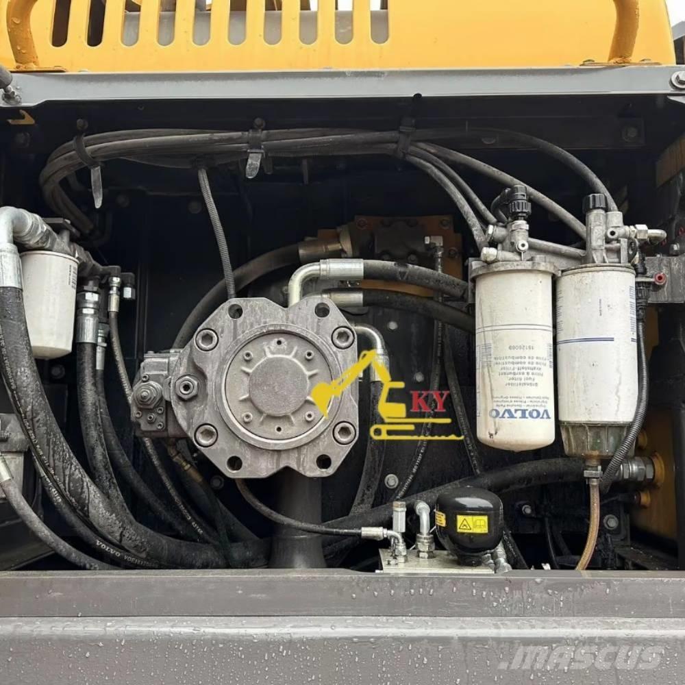 Volvo 380D Excavatoare pe șenile
