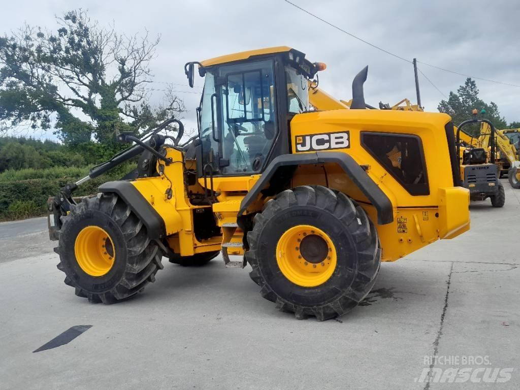 JCB 427 Incarcator pe pneuri