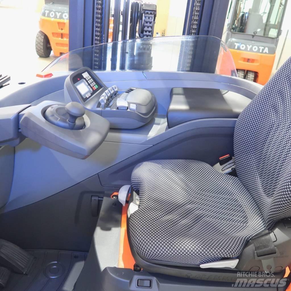 Toyota RRE160H Stivuitor cu catarg retractabil