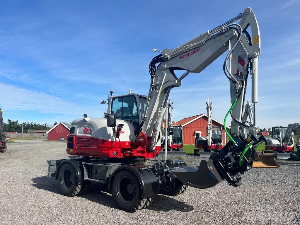 Takeuchi TB 395 W Excavatoare cu roti