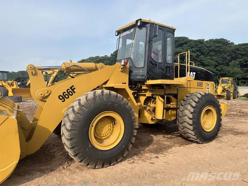 CAT 966F Incarcator pe pneuri