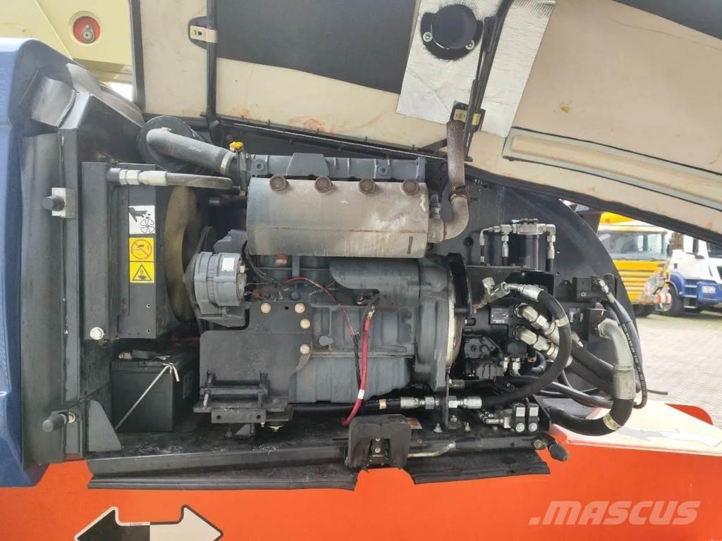 JLG 860 SJ Nacele cu brat telescopic