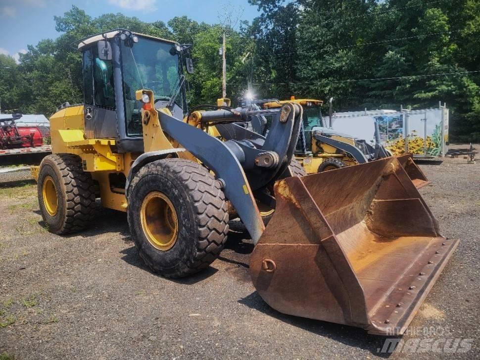 John Deere 624k Incarcator pe pneuri