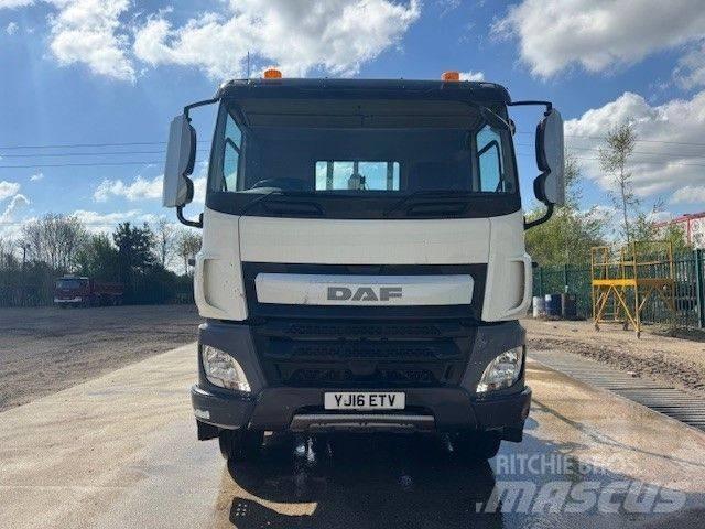 DAF CF 400 Camion cu carlig de ridicare