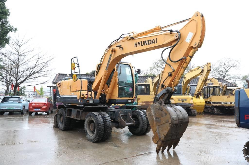 Hyundai 150W-9 Excavatoare cu roti