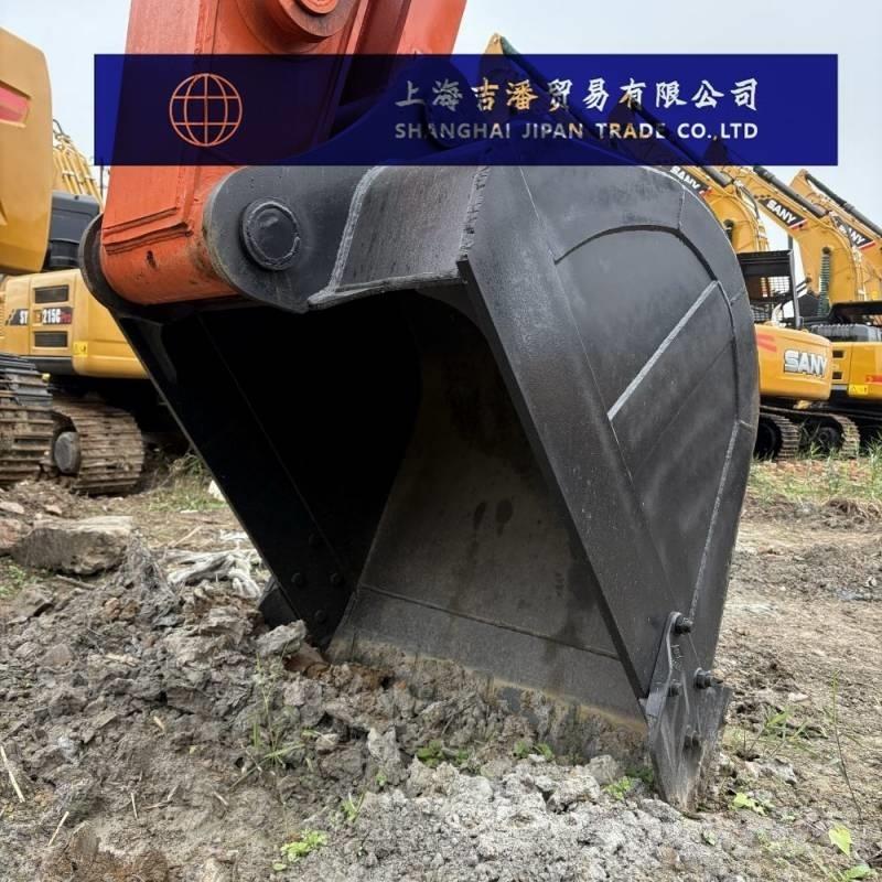 Hitachi ZX 210 Excavatoare pe șenile
