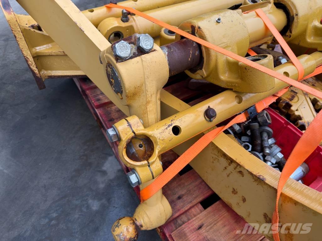 CAT 140H / 140M Scarificatoare