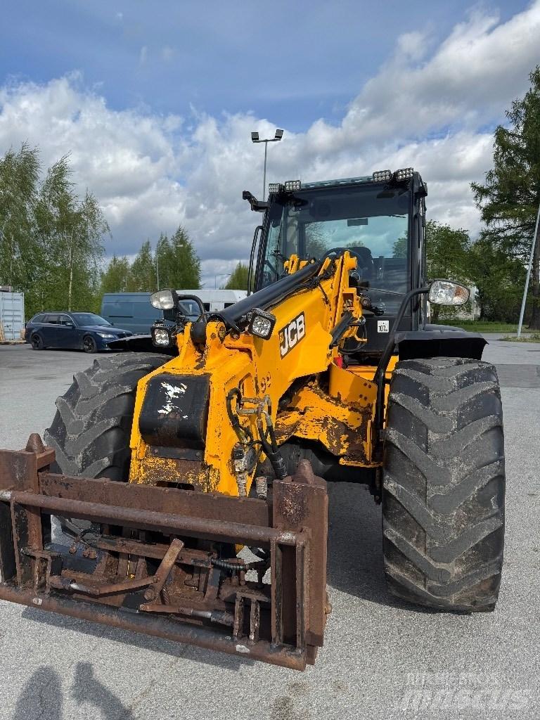 JCB TM 320 S Incarcator pe pneuri