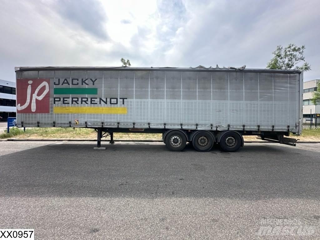 Fruehauf Tautliner Semi-remorca speciala