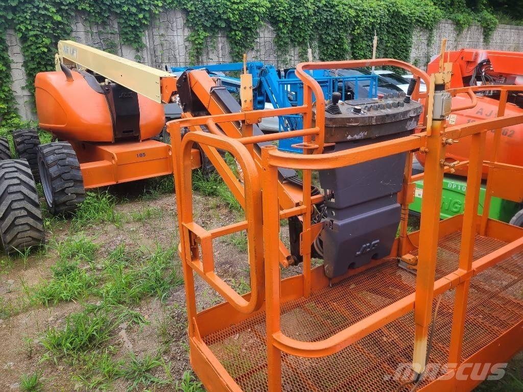 JLG 600 AJ Nacele cu brat articulat