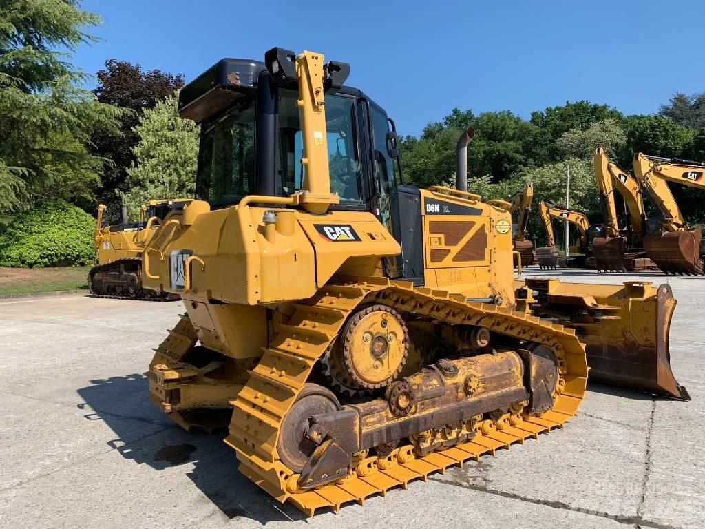 CAT D 6 N XL Buldozere pe senile