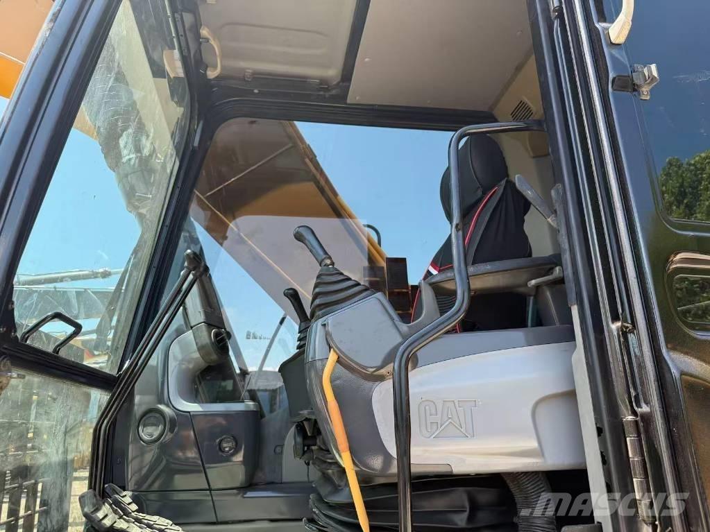 CAT 320 D Excavatoare pe șenile
