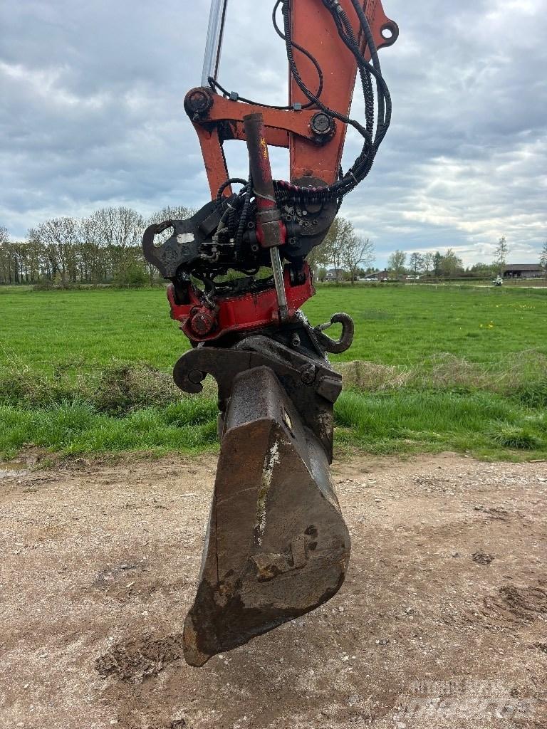 Hitachi ZX 140 W T-3 Excavatoare cu roti