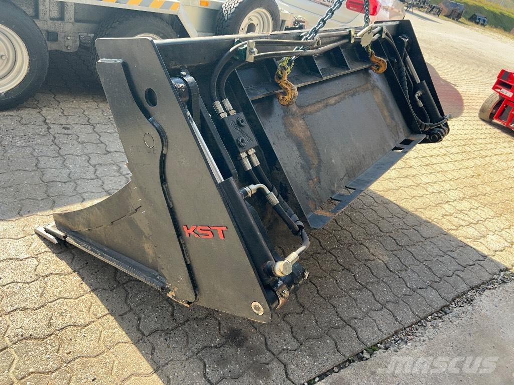  KST 4 i en skovl Pistoane