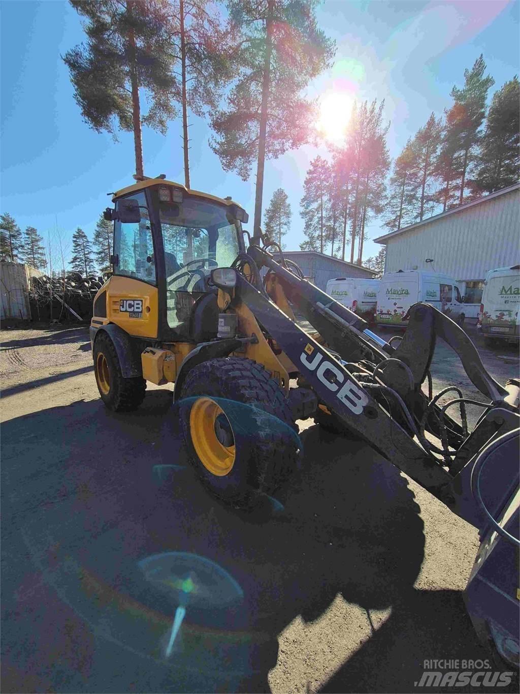 JCB 407 Incarcator pe pneuri