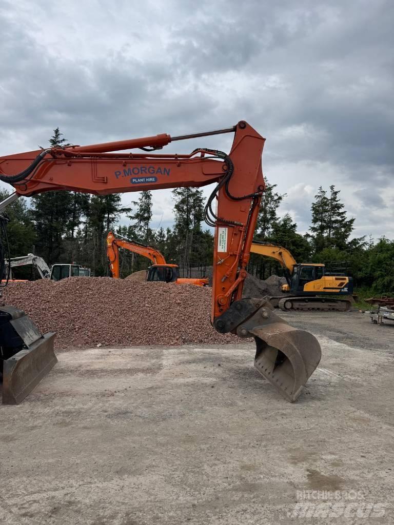 Hitachi ZW 180 Excavatoare cu roti