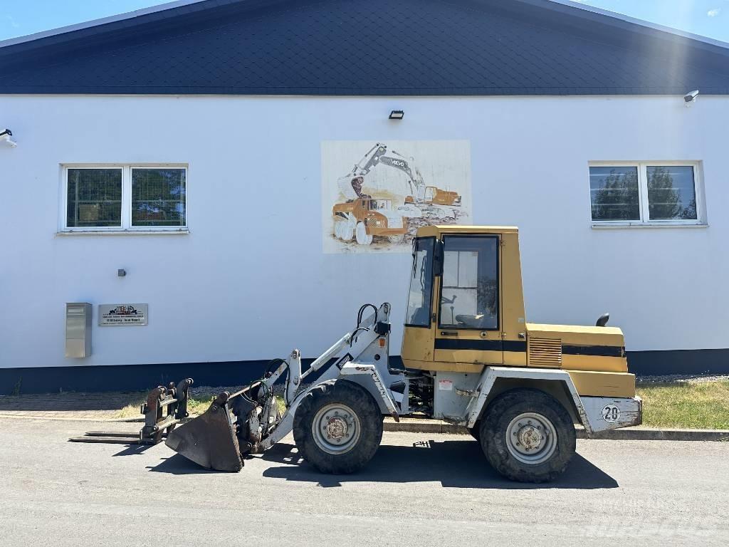 Schaeff SKL 832 Incarcator pe pneuri