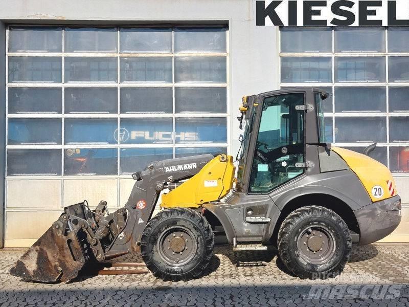 Ahlmann AS 900 Incarcator pe pneuri