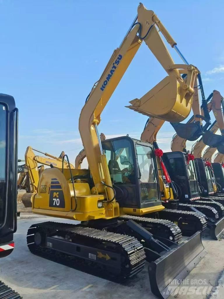 Komatsu 70 Excavatoare pe șenile
