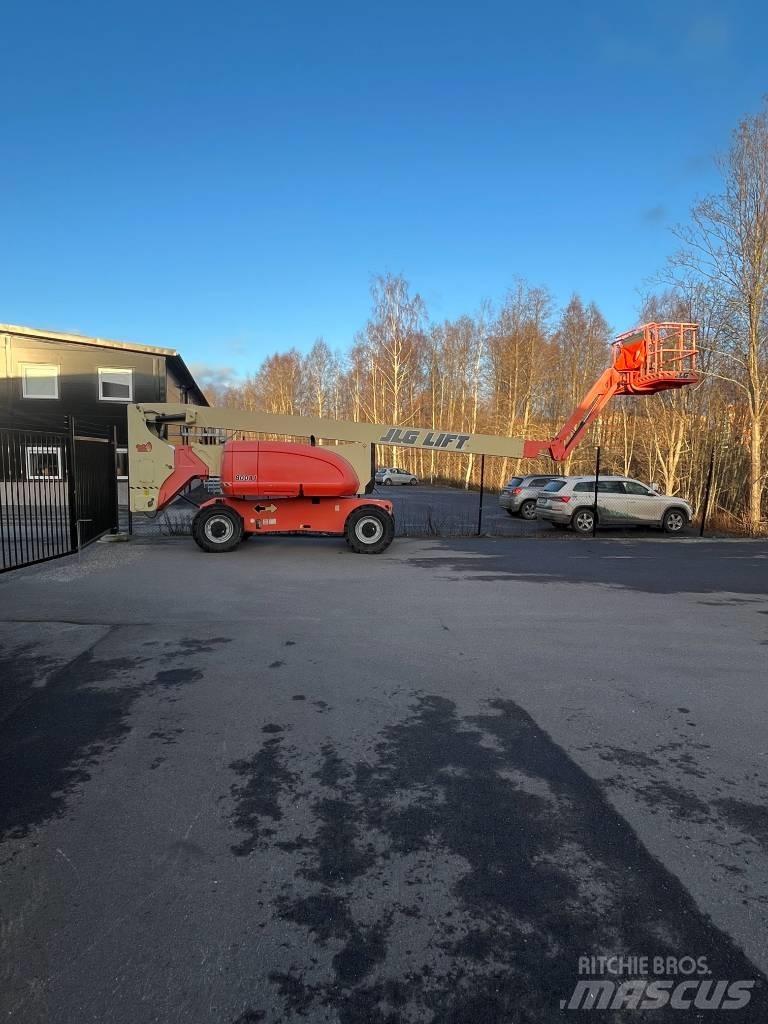 JLG 800 AJ Nacele cu brat articulat