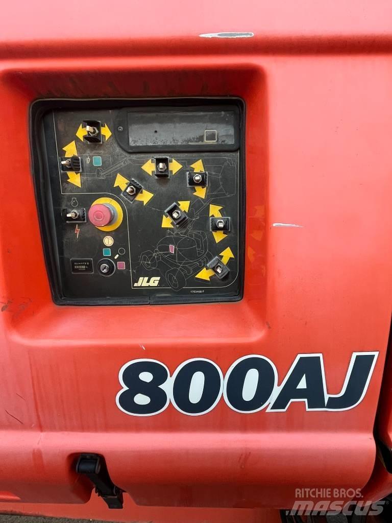 JLG 800 AJ Nacele cu brat articulat