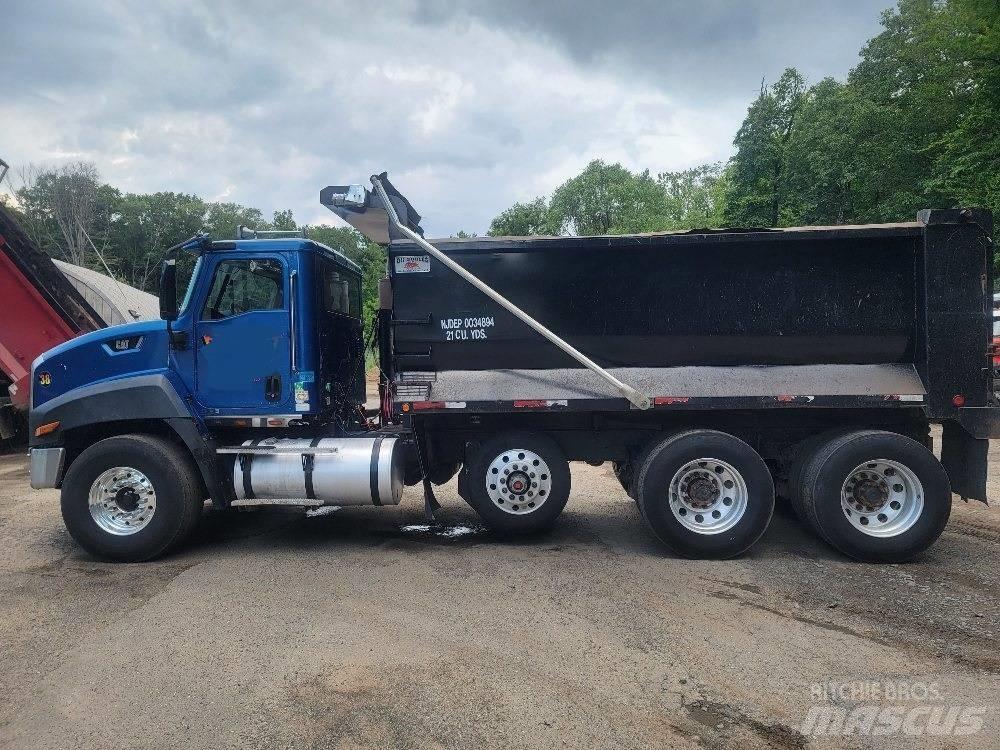 CAT CT 660 Autobasculanta