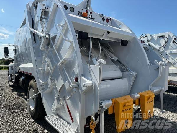 International 7400 Camion de deseuri