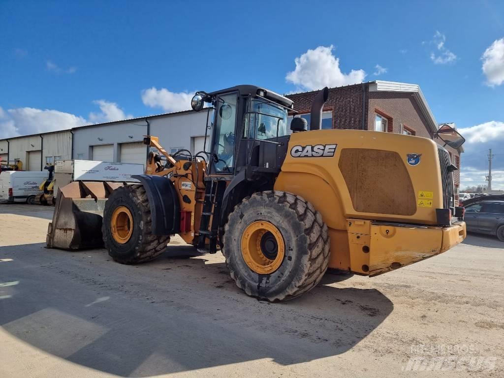 CASE 1021 F Incarcator pe pneuri
