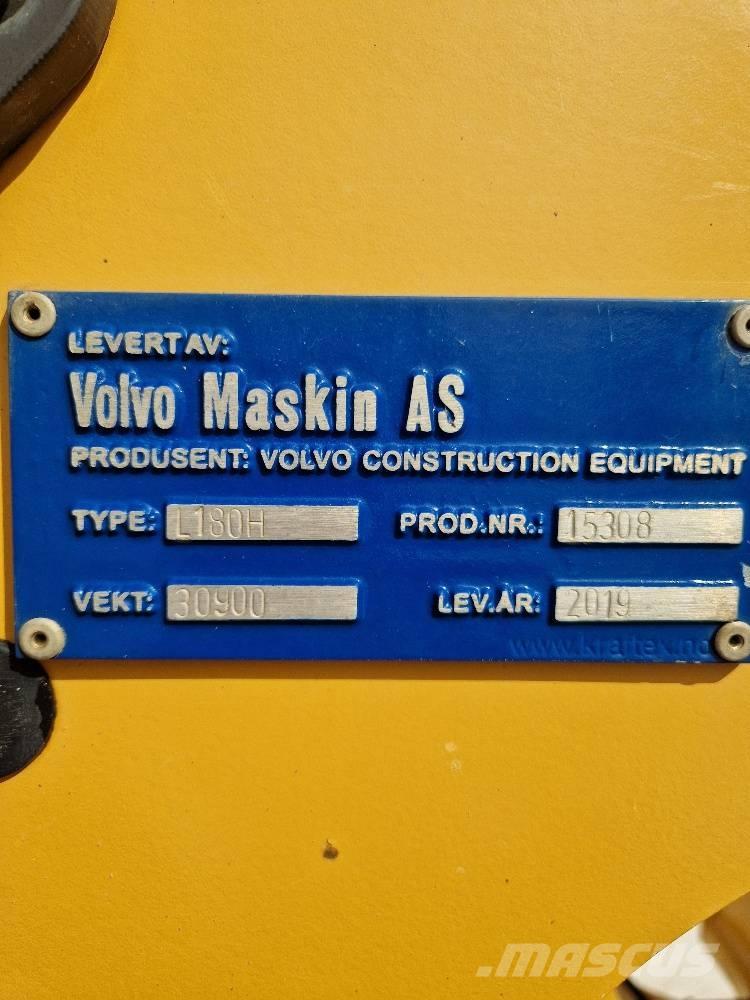 Volvo L180H Incarcator pe pneuri