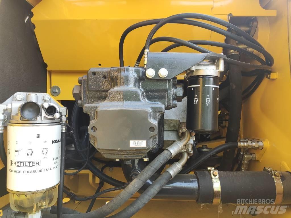 Komatsu PC 200-8 Excavatoare pe șenile
