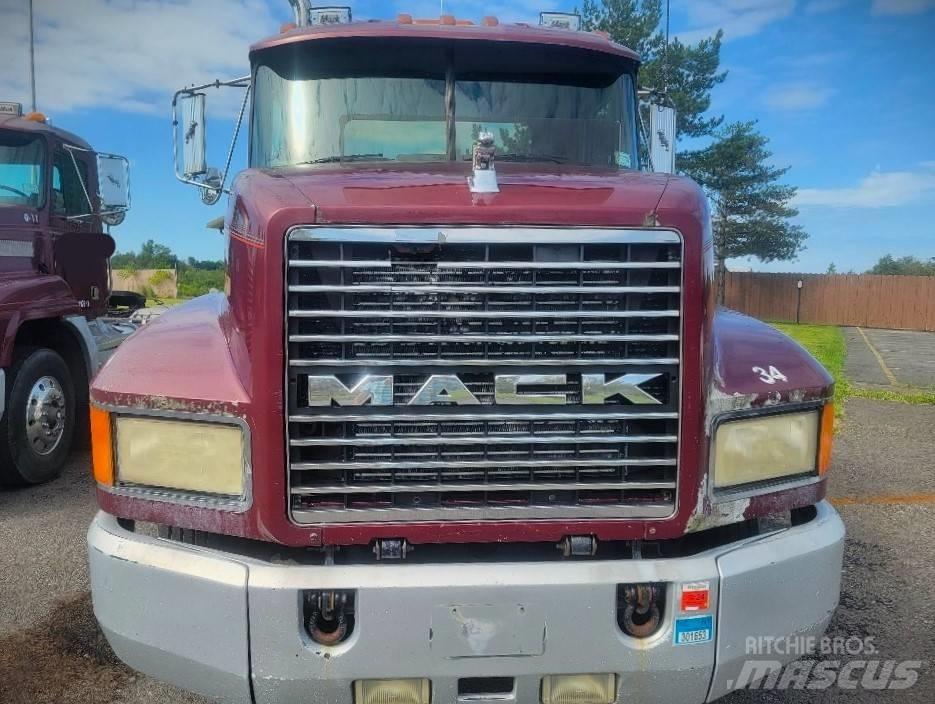 Mack CH613 Autotractoare